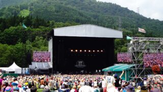 野外フェス・音楽イベントの撮影（画出し・収録）CAとして参加～カメラや周辺機材を直射日光から守ります