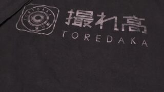 『撮れ高Tシャツ』に続いて『撮れ高パーカー』完成!~弊社スタッフが撮影現場で着用