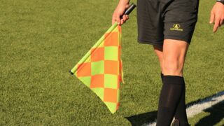 サッカーの試合の中継現場にCAとして参加～VARに関する業務をサポート