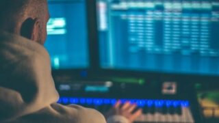 企業のネット配信現場にカメラマンとして参加～合成を駆使したライブ感のある画づくりを経験