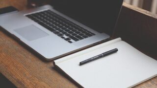 デスク業務を通じて~デスクの重要性と感謝されることの大切さを学びました