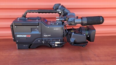 カメラマンからデスク業務にキャリアチェンジ～ここ30年余りのプロの撮影現場における変遷について