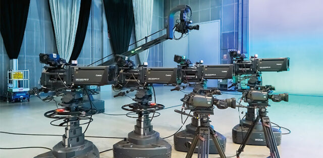 テレビスタジオのエース「ハンディカメラマン」～腕の見せ所や醍醐味について